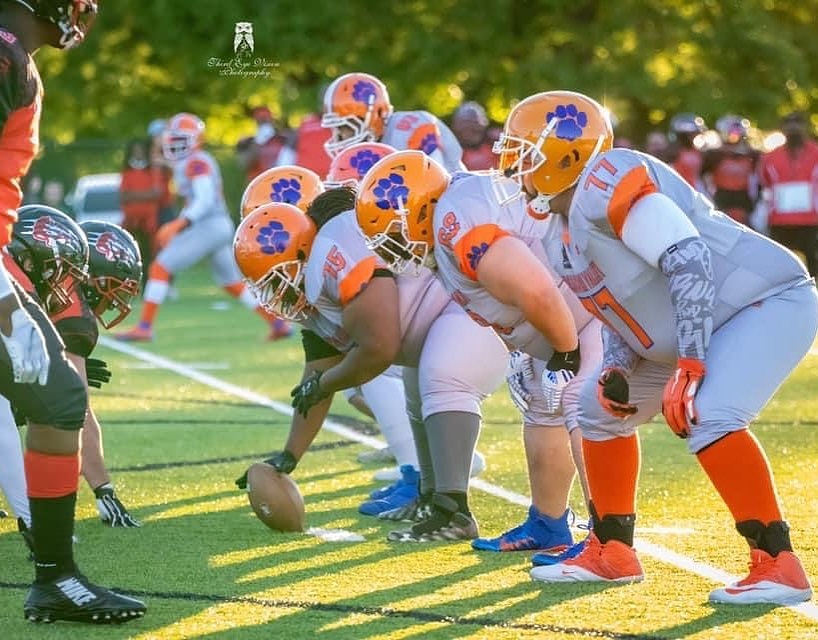 CoachKetz's tweet photo. My boys are gonna be ready Saturday. Come show them and the rest of the Pitbulls some love. Game time 7p at LHS St. Charles. #MVPitbulls #MVPNATION #MVPfootball #Line4Life #TrenchBullies https://t.co/rumAVHOJtu