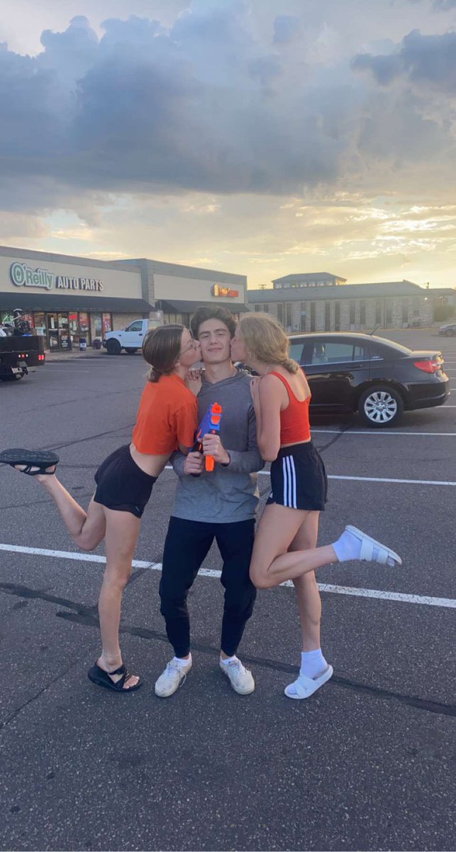 n_simpin's tweet photo. Coen kills yet another girl killing jadyn and sophie from sway house https://t.co/Fs8gRIaYx6