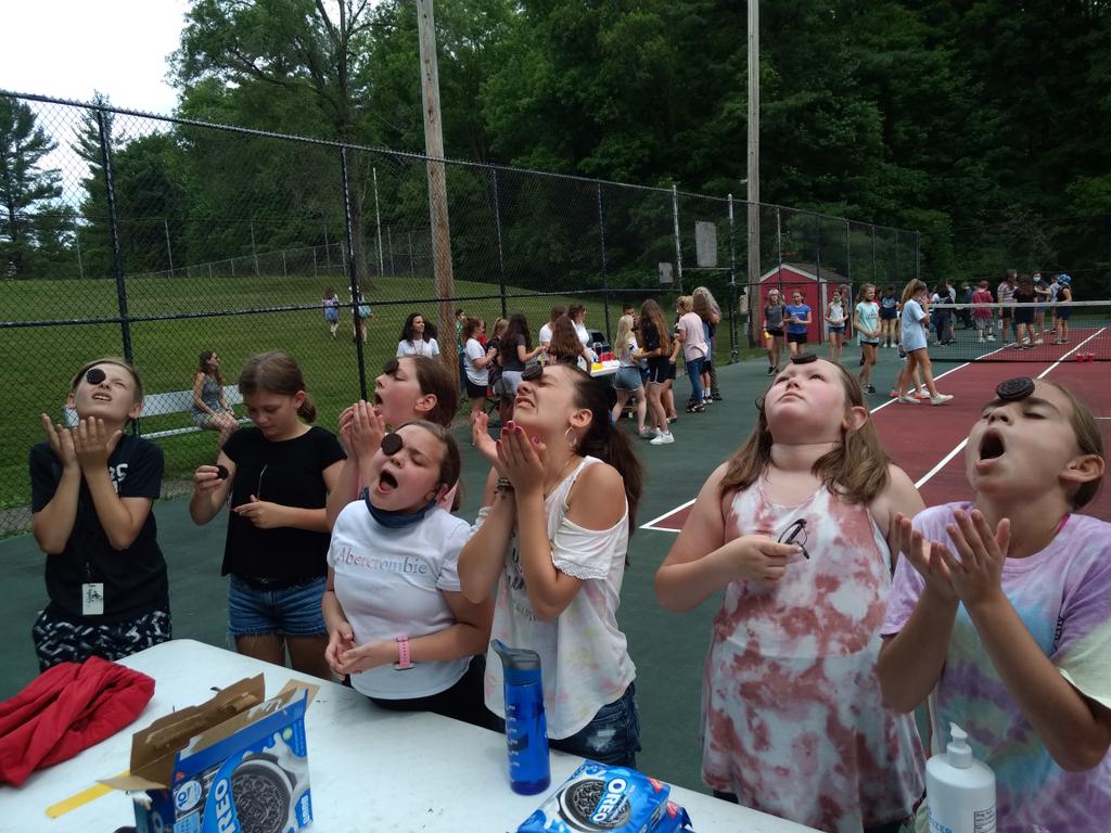 MeleBecky's tweet photo. End of Year 5th Grade Celebration 🎉🎉🎉🎉🎉 #wemadeit
@ChardonMS @ChardonSchools https://t.co/9CgmVAOYdW