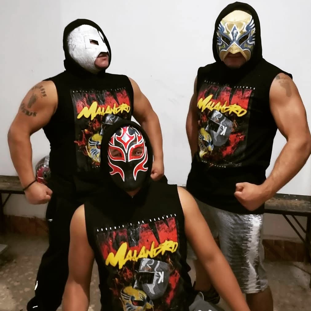 DrKaronteJr's tweet photo. Somos MALANDROS pero también somos DINASTÍA KARONTE y eso es lo más CHINGÓN.
#PuraDinastiaKaronte #Argeniaticos #TeamKaronte #KlanMalandro #ElKlanDirectoHastaArriba #ArribaTepito @argeniskaronte https://t.co/HKXtcy50oe
