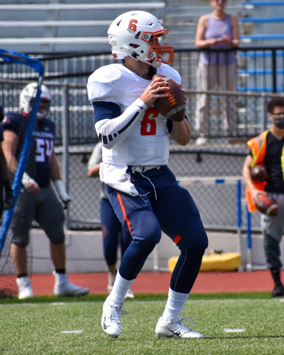 CoachS_Kurtz's tweet photo. 🚨Congrats Snow All-Americans🚨
#RivalsAllAmericans @BradHoiseth 

2ND Team
- Garrison Beach QB- @GBeachQB6 
- Joshua Soifua OG- @soifua77 
- Mitch Medina ILB- @mitchmedina13 https://t.co/wPl787D4zd