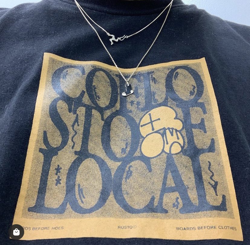 harapekokuisinb's tweet photo. おはようございます🥰
お天気いいやーん😋暑い日になりそう☺️
このTシャツはどこで買えるん?🥺あたしがオンライン見つけられんだけ🤔🤔
今年のんちゃうかな🥺🥺
#COFLO https://t.co/kOqUnPjpCA
