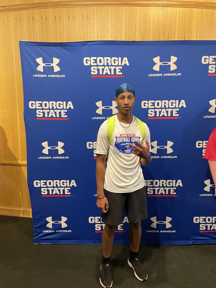 JamionPrentice's tweet photo. Had a great time today at @GeorgiaStateFB camp got some good reps and more experience 🔵⚪️ @CoachLandis22 @CoachSElliott @CoachL__ @epa_CoachAce @247recruiting @RecruitsAlabama https://t.co/qcwUJ6gbKu