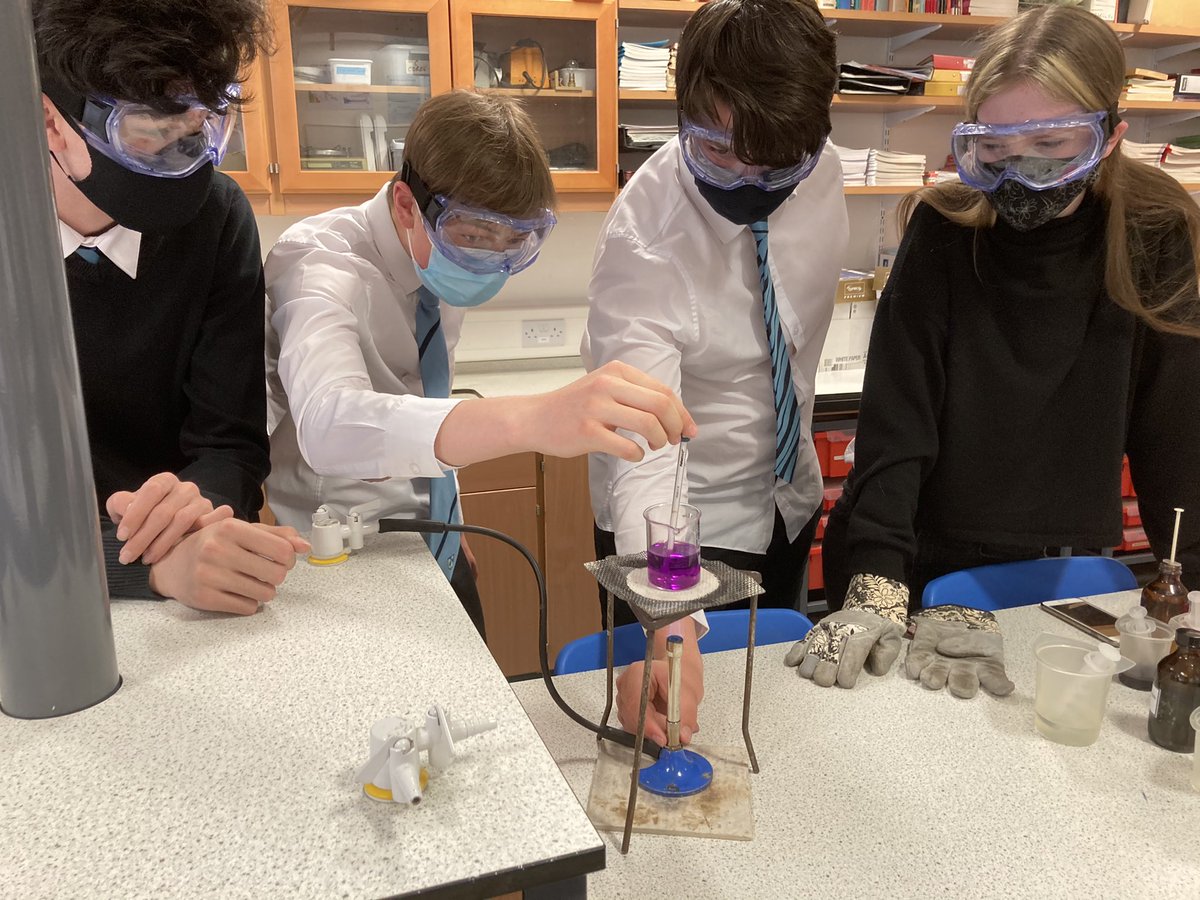 Brilliant lesson with Higher Chemistry class this afternoon as they investigated the effect of temperature changes on reaction rate 🧪 🥽 <a href="/Grove_Academy/">Grove Academy</a> <a href="/DundeeLearning/">#DundeeLearning</a> <a href="/pcgroveacademy/">Grove Parents</a> #GroveFamily  💙🌳📖