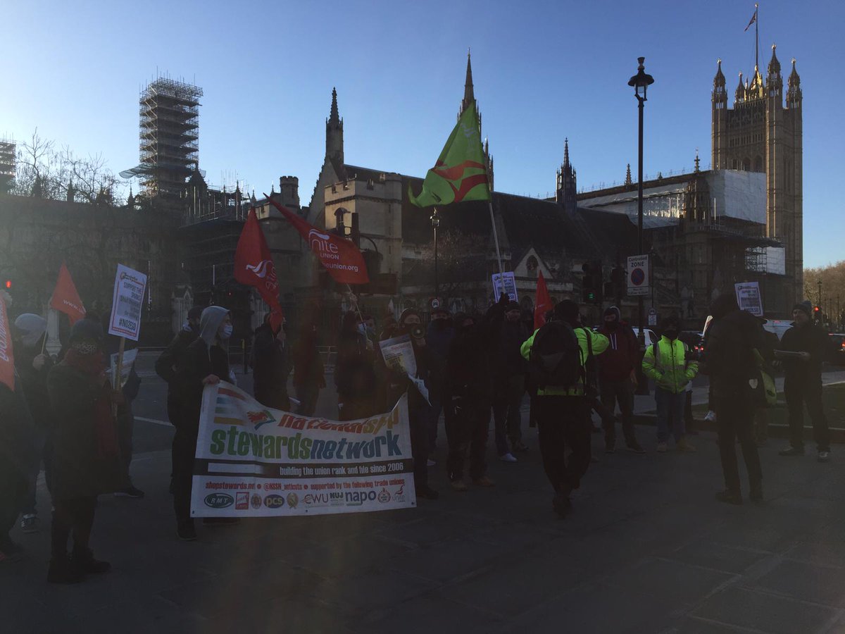 NSSN_AntiCuts's tweet photo. #NSSN sends our solidarity and congratulations to the rank & file #Sparks
We have been proud to stand shoulder to shoulder with you over last 4 months in protesting & blockading to stop de-skilling
#No2ESO #ShutTheSites @unitetheunion https://t.co/lKzL1qJc3M