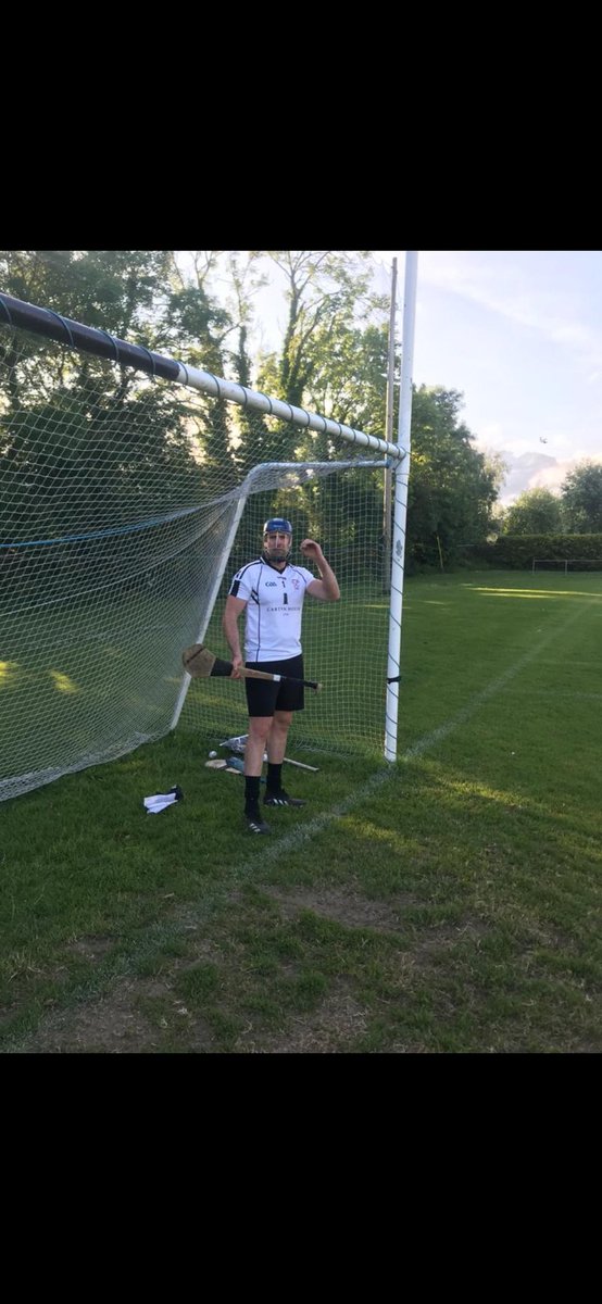 Hi <a href="/pkel1/">Patrick Kelly</a> , played my ever first game in goals tonight. Any chance of a retweet. I'm your biggest fan. #NoShortPuckouts #LONGLONGLONG #Cleansheet