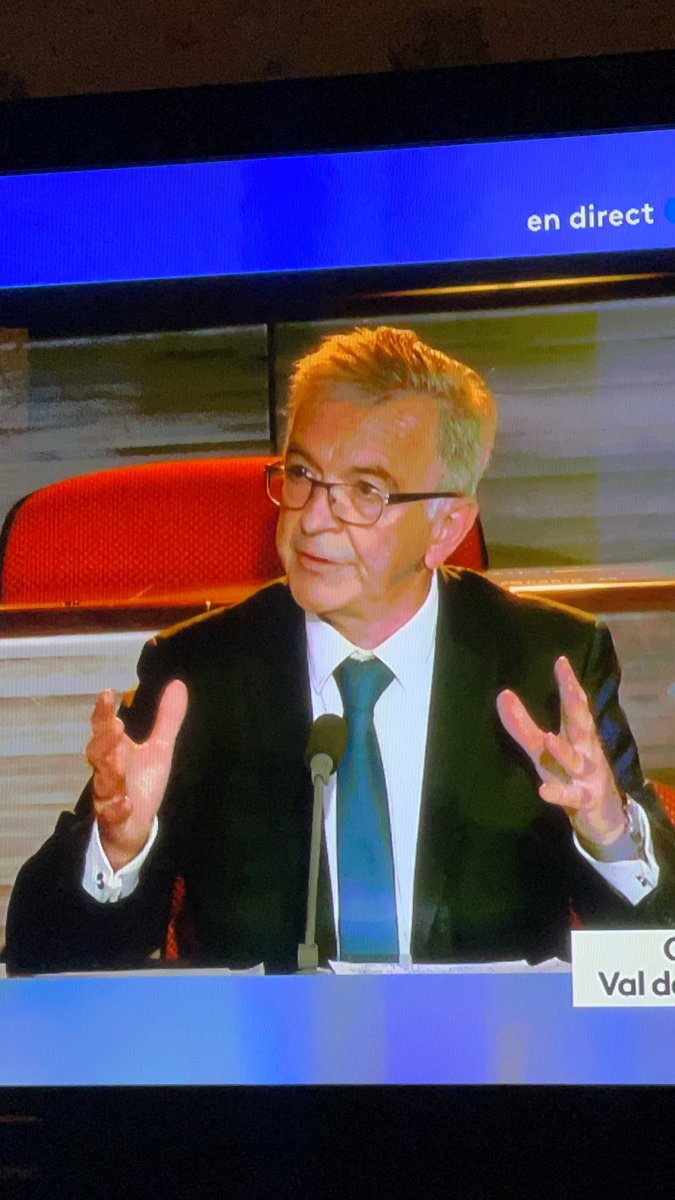 ⏩Un président de Région énergique, combatif, avec des solutions pour les défis d’ajd et de demain
⏩Un bilan apprécié à 63%
⏩Une équipe renouvelée et de rassemblement 
⏩ Le 20 juin, le vote utile c’est <a href="/fbonneau/">François Bonneau</a> !
#Bonneau2021 
#PlusFortEnsemble #regionalesCVDL #Regionales2021