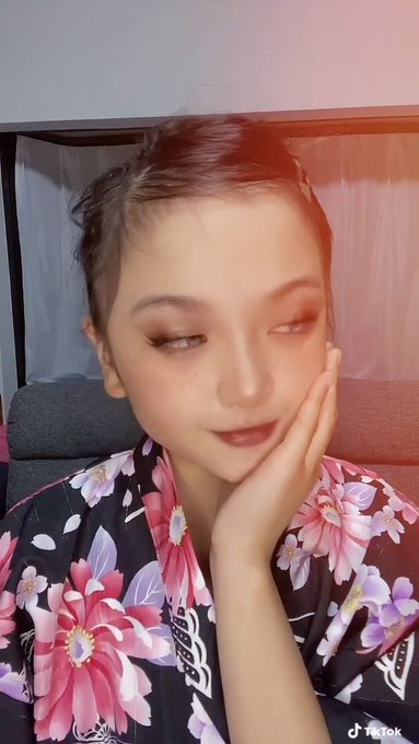 Twitterのコスプレ画像23