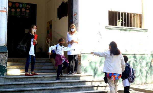 0221comar's tweet photo. 📚La #Provincia adelantó cuándo podrían volver las clases presenciales👉https://t.co/aMWVdvxJao https://t.co/ZsAKjujK1v