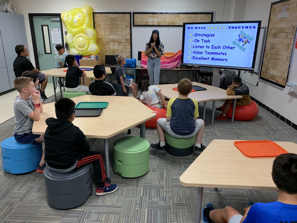 TESChallengeLab's tweet image. We’re continuing to have fun “sliding into summer school” in the STEM Lab! @NESLibraryKISD #STEMifyYourLifeKISD #KISDBEST