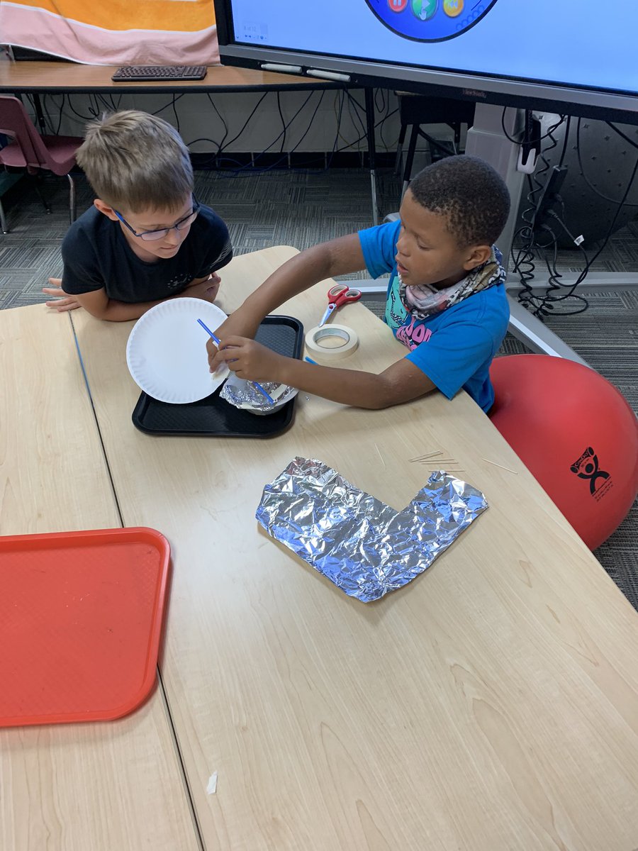 TESChallengeLab's tweet image. We’re continuing to have fun “sliding into summer school” in the STEM Lab! @NESLibraryKISD #STEMifyYourLifeKISD #KISDBEST