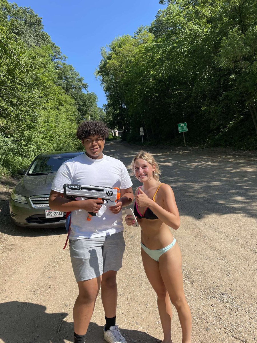 n_simpin's tweet photo. Javon catches kendall tanning for an easy 4 https://t.co/DemruUg7HU