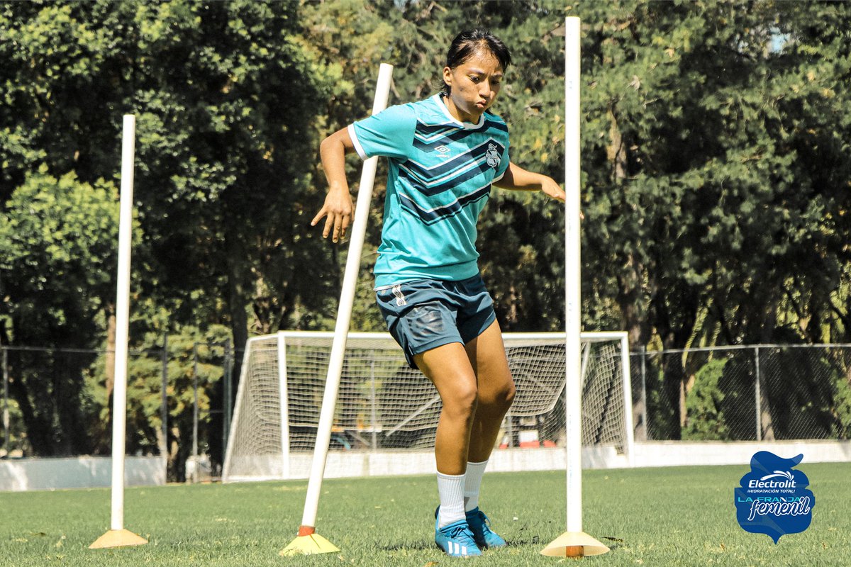 Coordinación, agilidad y movilidad en el entreno de hoy🤗 ¡Estoy así 👌🏻 de ponerme los 👟!🤩

Más 🆒 no pudo haber estado😍 Es más, hasta mi profe <a href="/Grarodriguez16/">Carlos Gerardo</a> le entró🤪 

#LaFranjaQueNosUne🎽