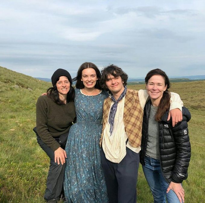 Emily, de Frances O'Connor : un biopic sur Emily Brontë avec Emma MacKey E3eMZ9AWQAE9Am8?format=jpg&name=small