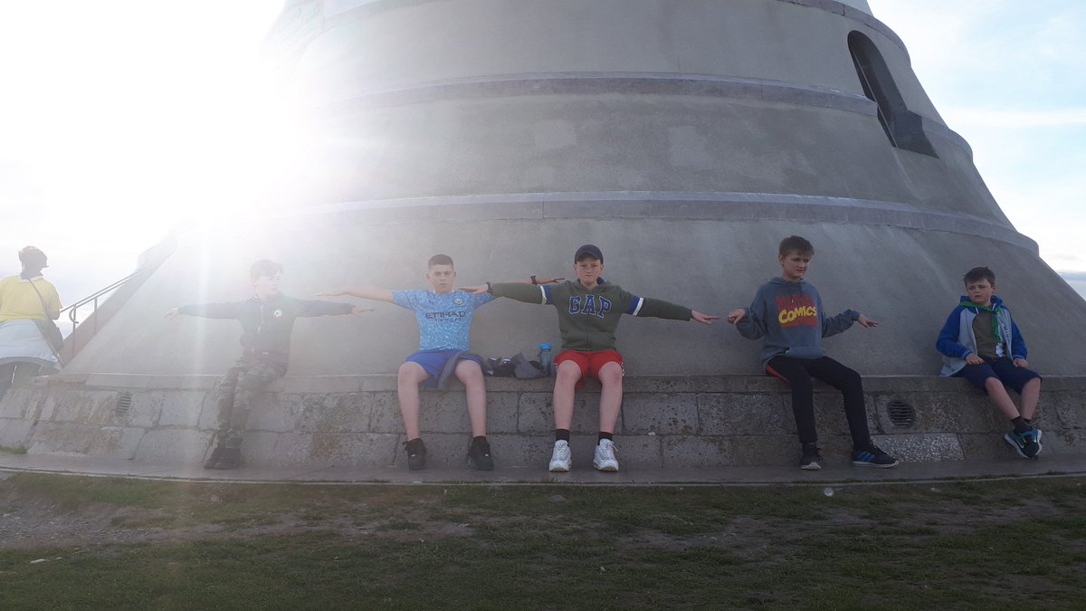 1st7thBarrow's tweet photo. A few pictures of our Hoad Hill mountaineering expedition last night 🙄👏👏😏 https://t.co/P9xU59NKlU