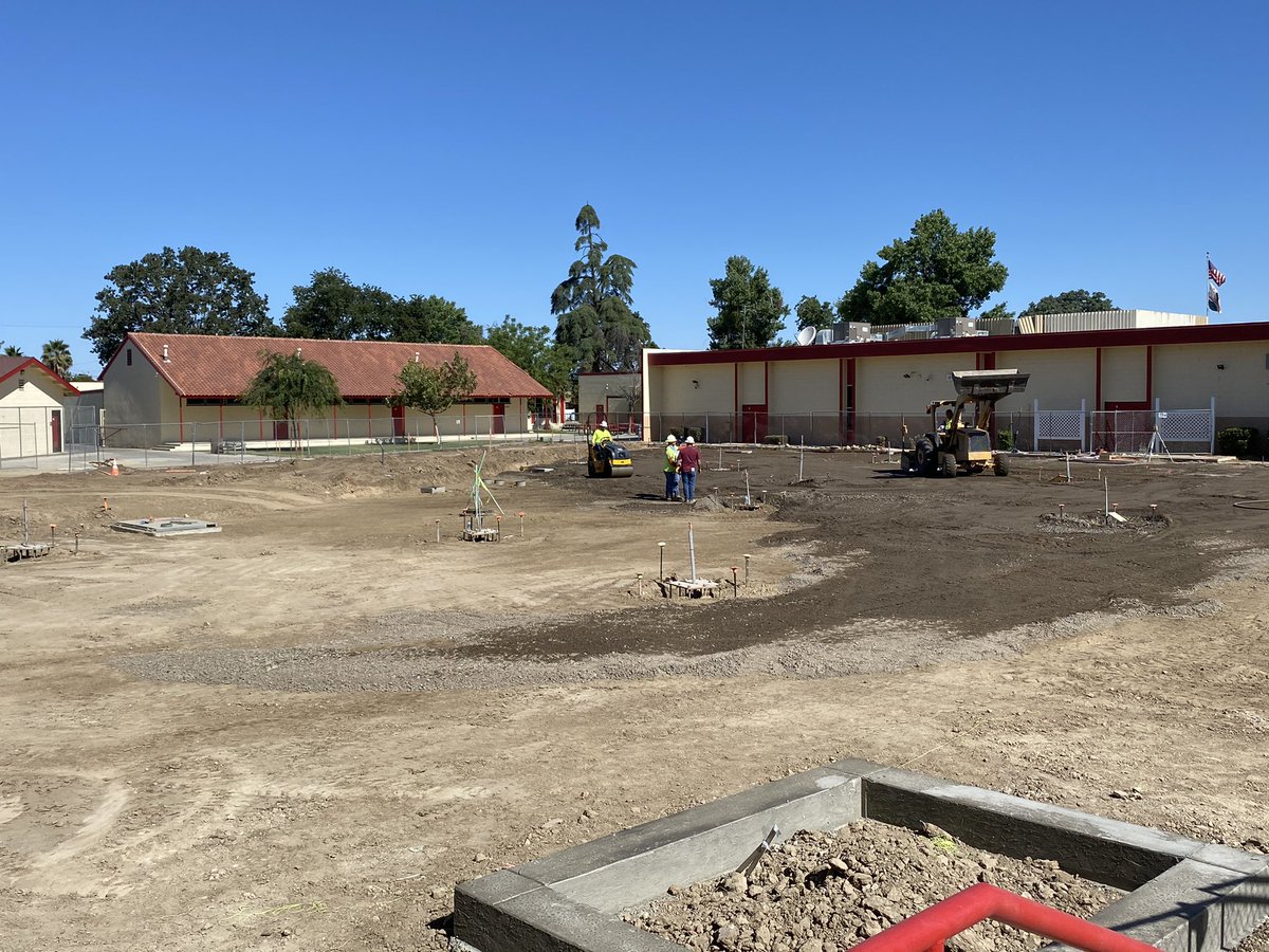Crews worked to install the base prior to concrete pouring at <a href="/McfarlandHigh/">McFarland HS Early College</a> in the quad/courtyard. Our new shade structure is scheduled for install soon. 🚧🐾
