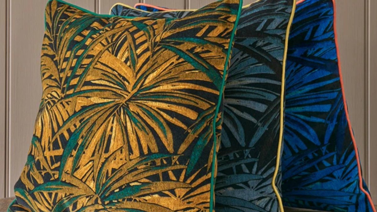 sourcc_trade's tweet photo. Reassuringly rich and indulgent, our new printed velvet cushions are a riot of colour and pattern.

#Linwood Fabrics &amp; Wallpapers &amp; over 150+ manufacturers available at #Sourcc #ToTheTrade 

#HighPointMarket #HighPointMKT #ExclusiveUSstockist https://t.co/D58cPBHmh8