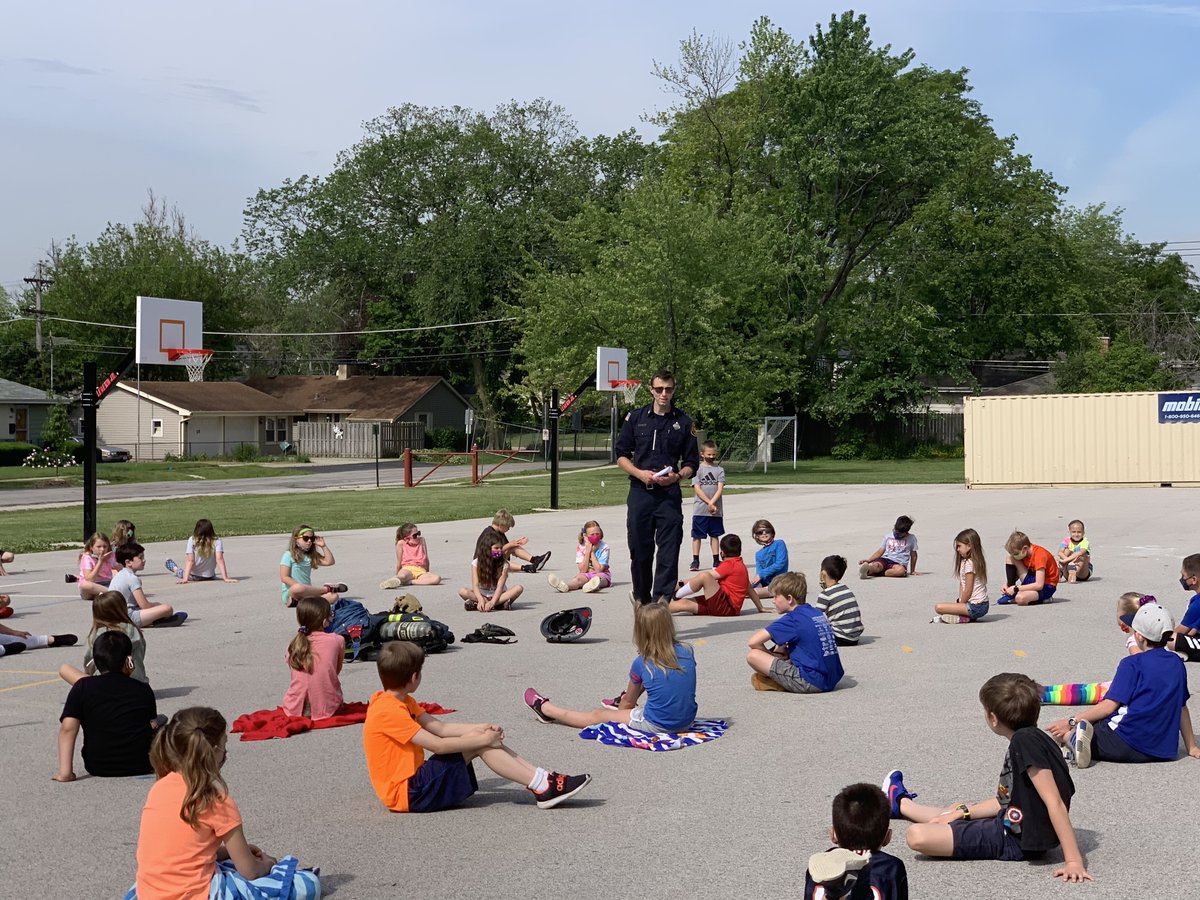 Thank you DGFD for teaching us about Fire Safety this year! 🔥 #le58rocks #dg58learns #dg58pride