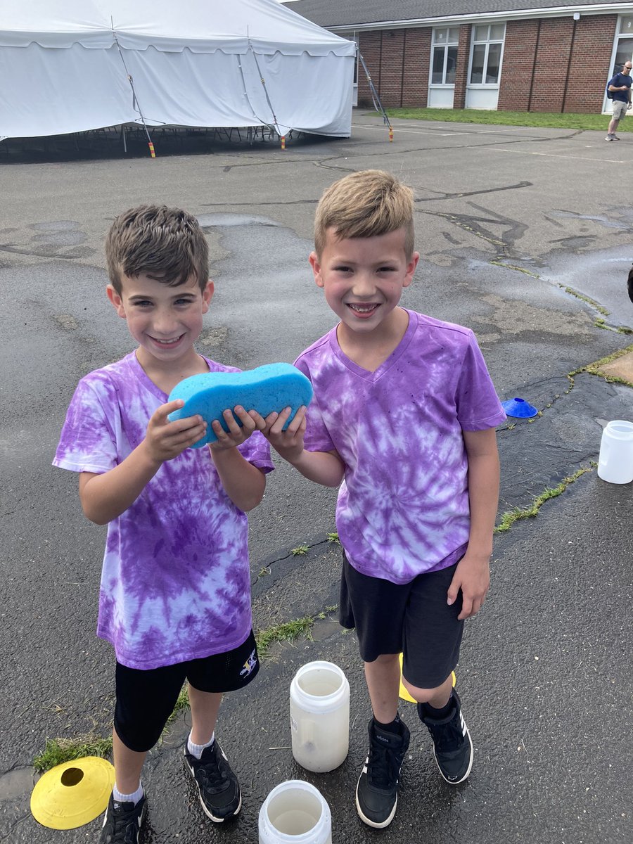 MsSmaglis's tweet photo. Field day fun! https://t.co/khcAHF2Hks