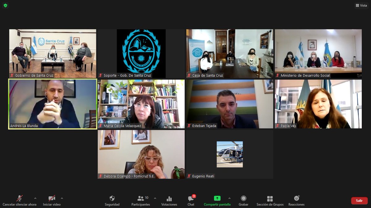 _CasaSantaCruz's tweet image. #Juventud 👉 “Es una oportunidad muy buena para estar aún más conectados”  destacó el director @andreslablunda  en la inauguración de la "Casa de Juventudes: Memoria Santacruceña" 

📌Nota completa en 🗞 ift.tt/3wcqWQU