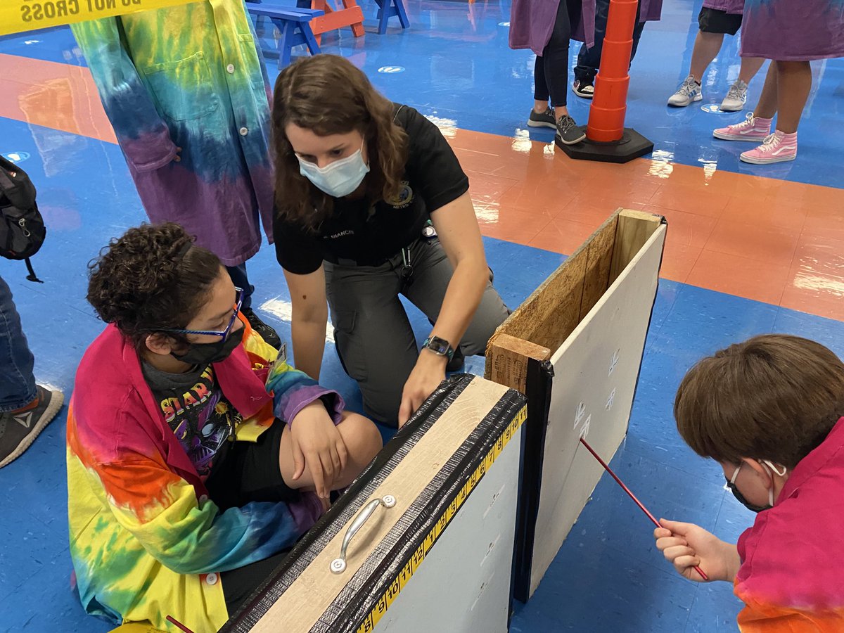 mnpsi3STEM (@mnps_i3stem) on Twitter photo A BIG thank you to <a href="/MNPDNashville/">Metro Nashville PD</a> Crime Scene Unit for visiting camp today. #STEMcareers A BIG thank you to <a href="/MNPDNashville/">Metro Nashville PD</a> Crime Scene Unit for visiting camp today. #STEMcareers