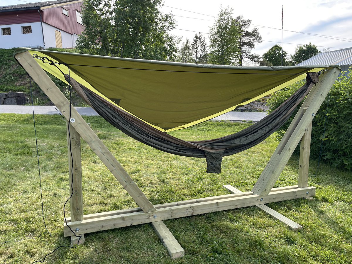 erlend_bae's tweet photo. My friend and me built a hammock stand last weekend☀️😍⛺️ https://t.co/I9adr5Olj6