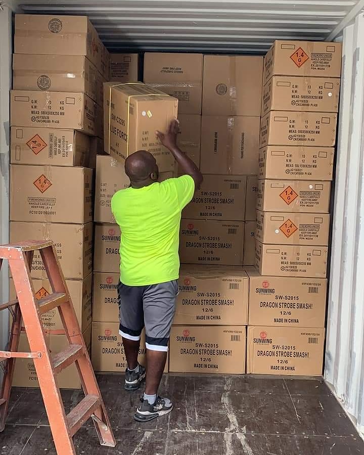 FireWorks_Lady's tweet image. We've got Fireworks! It's a sunny day here! CALL us 786-THE-BOOM or shop online thefireworkslady.com #fireworks #fireworksdisplay #celebration #4thofjuly #weddings #genderreveal #alloccasions #party