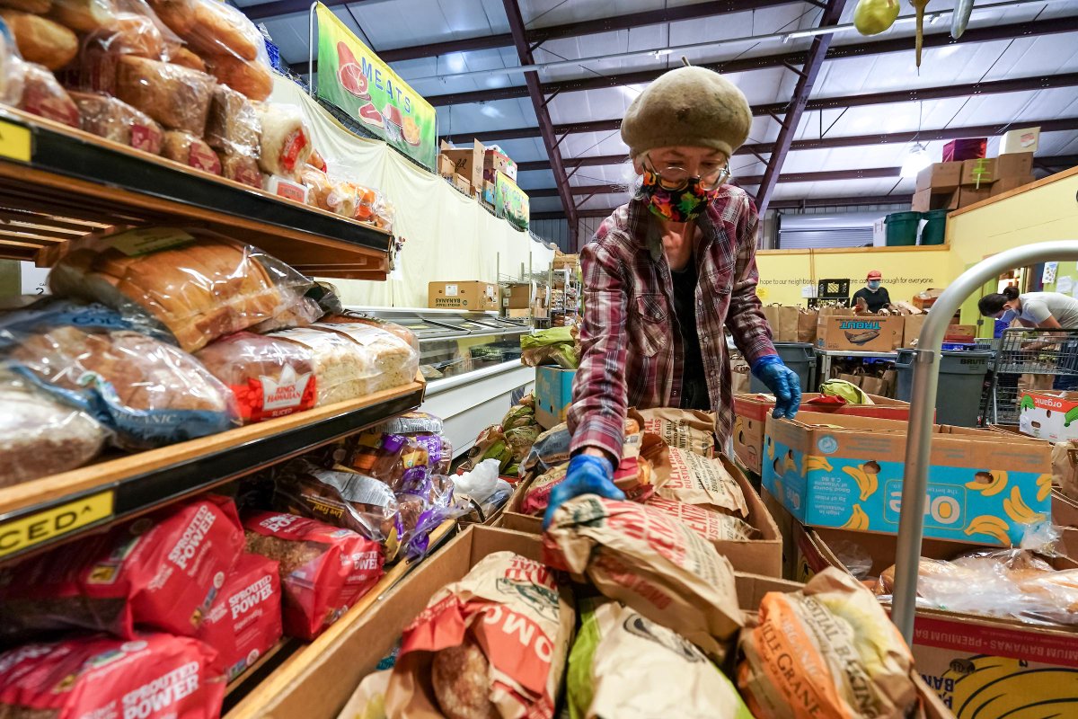 BoeingWA's tweet image. "As our community recovers from the COVID-19 pandemic, the Food Bank’s mission has become even more urgent." 

Ballard Food Bank is one of 37 local nonprofits to benefit from more than $2 million awarded by the Puget Sound Chapter of the Employees Community Fund of Boeing.