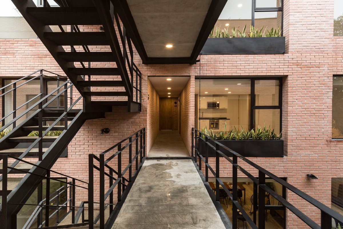 RendersOPEN's tweet image. TownHouse in Mexico City.
Departamentos en Ciudad de Mexico.
wa.me/+524423699382
#architecturalrenders #virtualtours #interactivearchitecture #3D #360view #renderinmotion #rendersdearquitectura #recorridosvirtuales #arquitecturainteractiva #3d #Vista360 #renderanimado