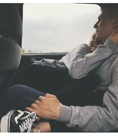 JulieParker144's tweet photo. Did you know that cuddling produces oxytocin? Yep, it's the hormone that makes you feel excited and relaxed with a pleasant interaction. It puts the body at rest; it relaxes the body in such a way that it allows it to get a better night's sleep. #cuddlemore #cuddling #uplift https://t.co/E2Otlaav9L