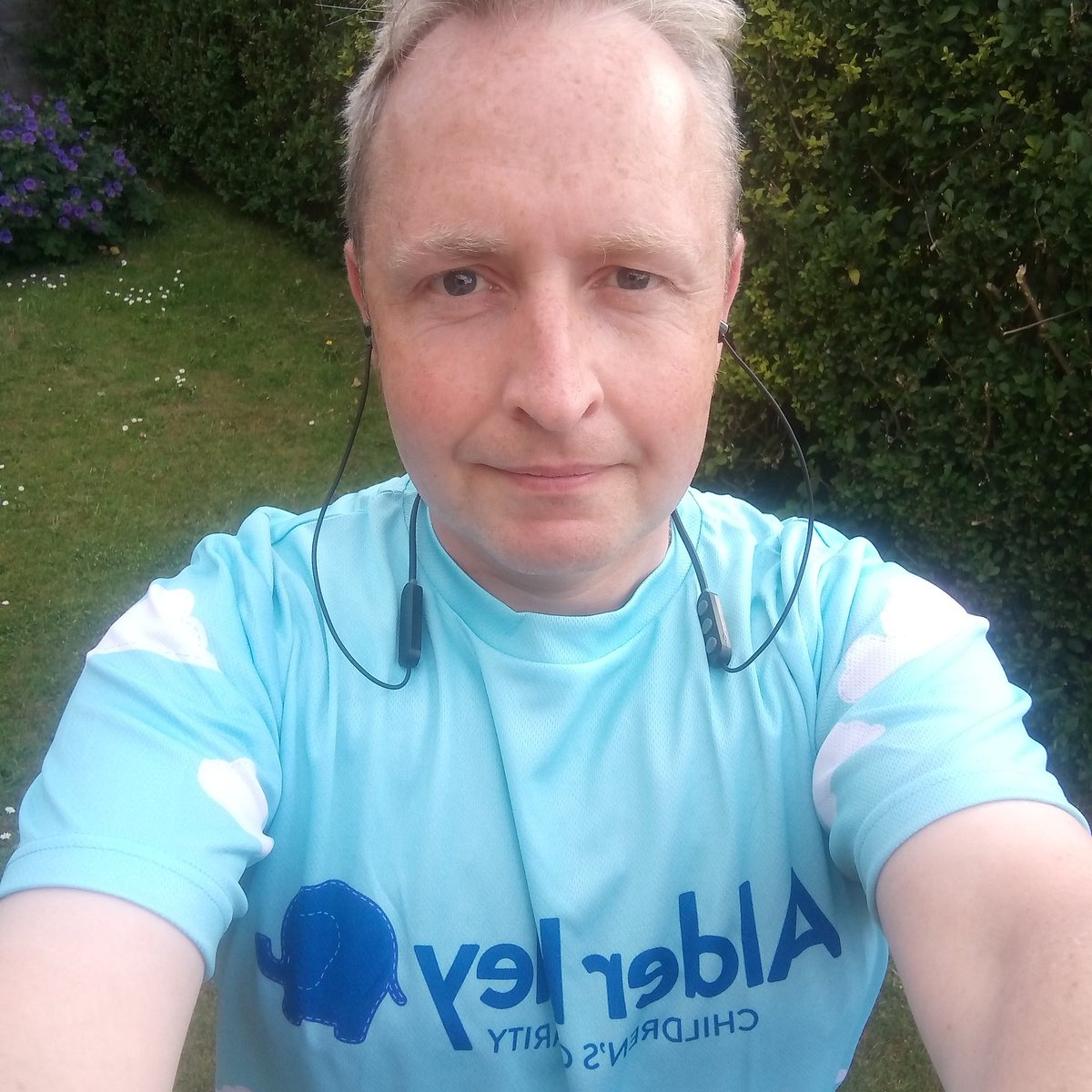thegatheringwa1's tweet photo. All #kittedout for a training walk curtsey of @AlderHeyCharity
πΆββοΈπΆββοΈπΆββοΈ
#Warrington2Huddersfield https://t.co/2oNa3hPdBM
