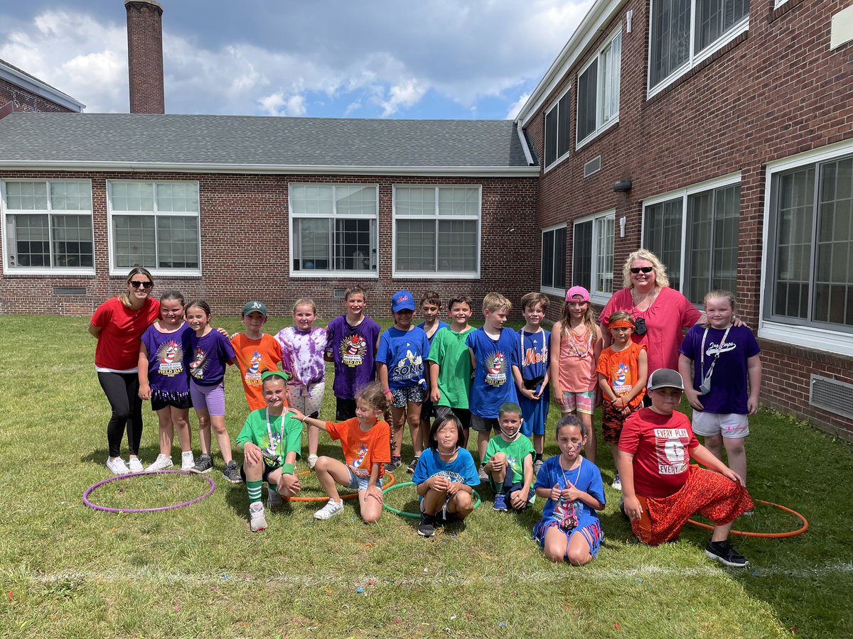 PiotrowskiFFE's tweet photo. Field Day was a blast with my second graders! https://t.co/gjZIMkQ9bM