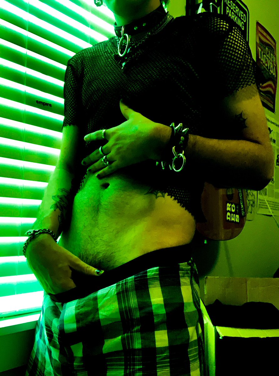 sage__leaf's tweet photo. some teasers for y’all💕 my #onlyfans is only $8 in my bio!! subscribe to see more naughty pics🦇🖤
#of #nsfw #nonbinary #theythem #punk #alt #onlyfansgirl #onlyfansboy #sellingcontent #adultcontent #sexy #bondage https://t.co/xnSFhlK7Vl