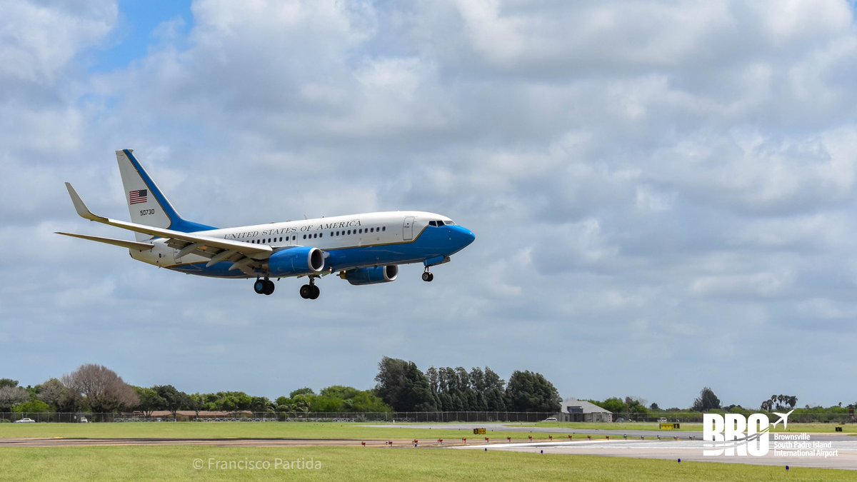 BRO_SPI_Airport's tweet photo. Yesterday, BRO was honored to support the United States Air Force Air Mobility Command, receiving two C-40 “Clipper” on a transport mission.

BRO’s strategic geographic location to access Brownsville, South Padre Island, and Starbase,TX.

#BRO #FlyBRO #CloserToWhereYouWantToGo ✈️ https://t.co/JcgZjyG4Bb