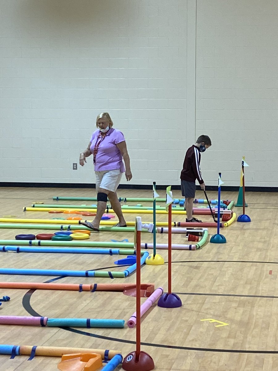 gke_wildcats's tweet photo. Putt-putt anyone? #gkecats #summerlearningcamp https://t.co/Uhh0oum9OV