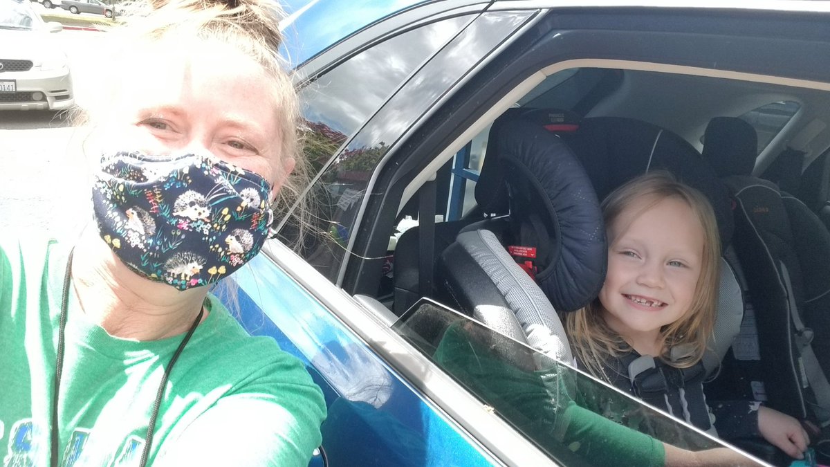 liskaybee's tweet photo. Met some of my #onlinelearning students for the first time in person today @WHSTEMAcademy #Kindergarten #EndOfTheYear Bubble parade! And they met each other too! https://t.co/urMlEh6IGz