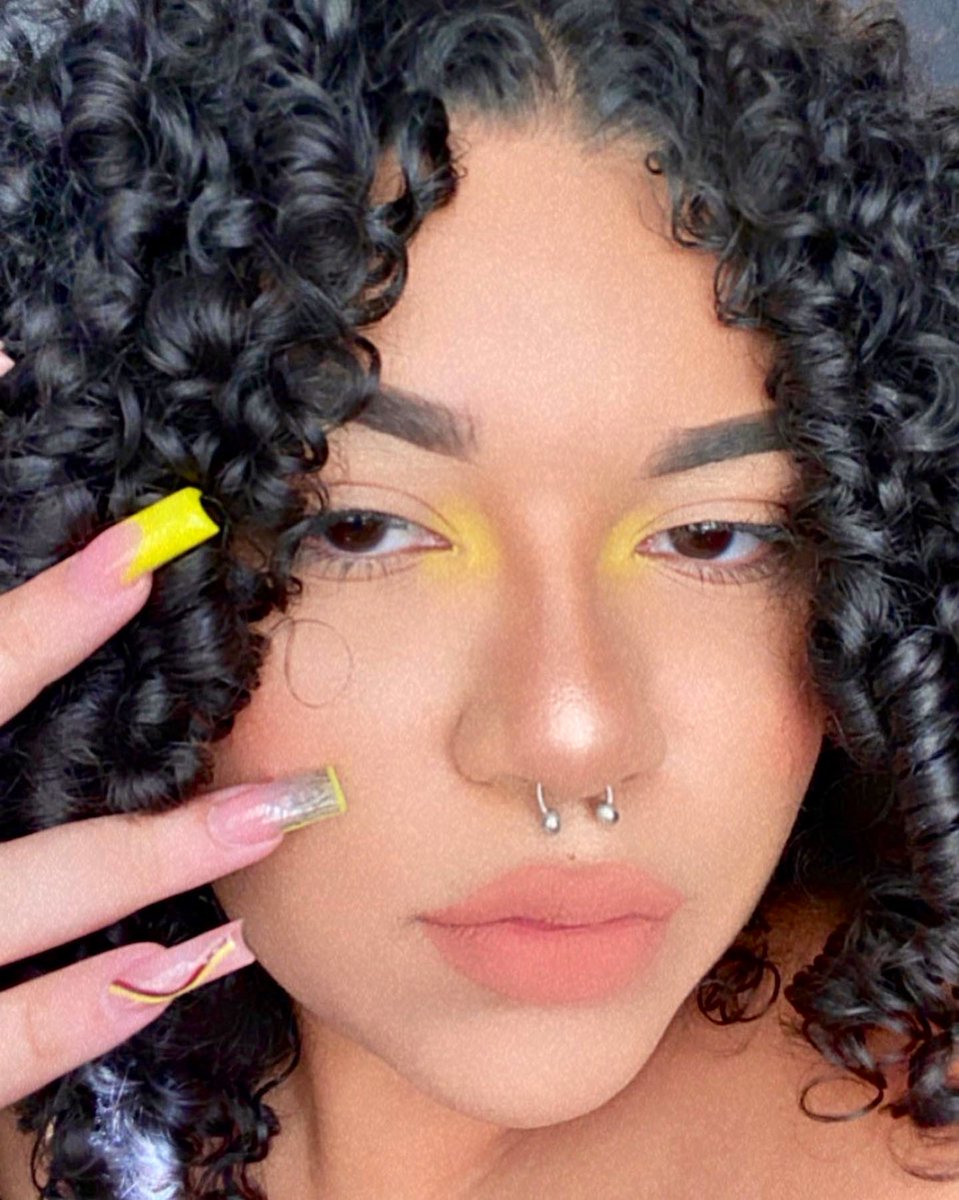 alexa_alisha's tweet photo. Neon lights 💛 https://t.co/3KGdKER25X