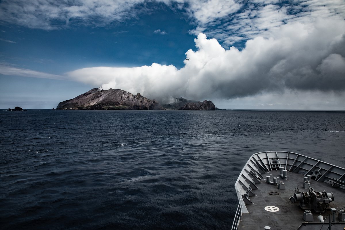NZNavy's tweet photo. Service commended🎖The courage and professionalism of #HMNZSWellington’s crew members on the Whakaari / White Island response in 2019 has been recognised in the New Zealand Defence Force commendations this week. 

MORE: https://t.co/6RFlUFehbg

#NZNavy #Force4NZ https://t.co/0jisa8C5Y6