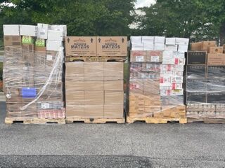 3GrainsMissions's tweet photo. BLESSED. 

💚 This past week we were able to pick up and distribute more than four whole pallets of food to our local community in the Northeast Florida area. https://t.co/0ZOFlz05I5