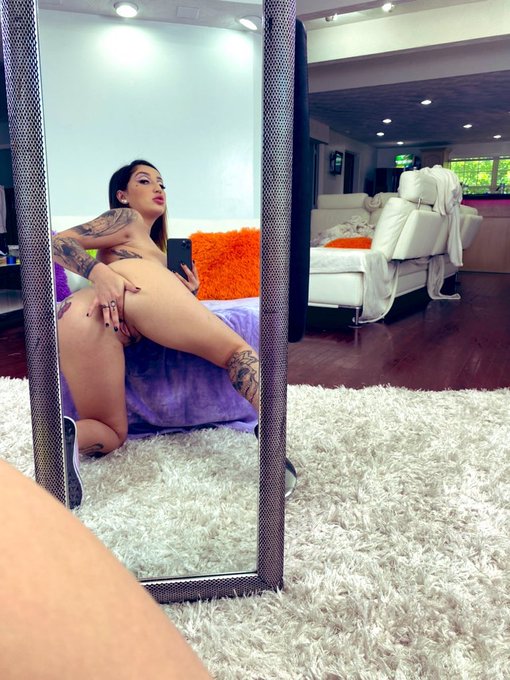 2 pic. Your favorite lil russian slut just finished up on set for @hotandtatted @HussieModels https://t