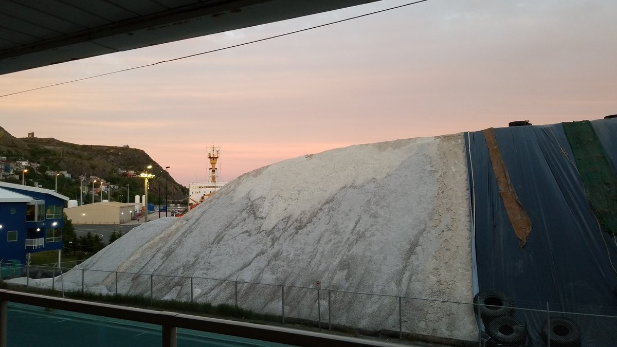 missandreamac's tweet photo. @Shazzmuss @Gerywinsor1 @PeterCBC I'm pretty sure it's a really nice sunset but I cant really see over this MASSIVE SALT PILE. https://t.co/WYalUjPcEA