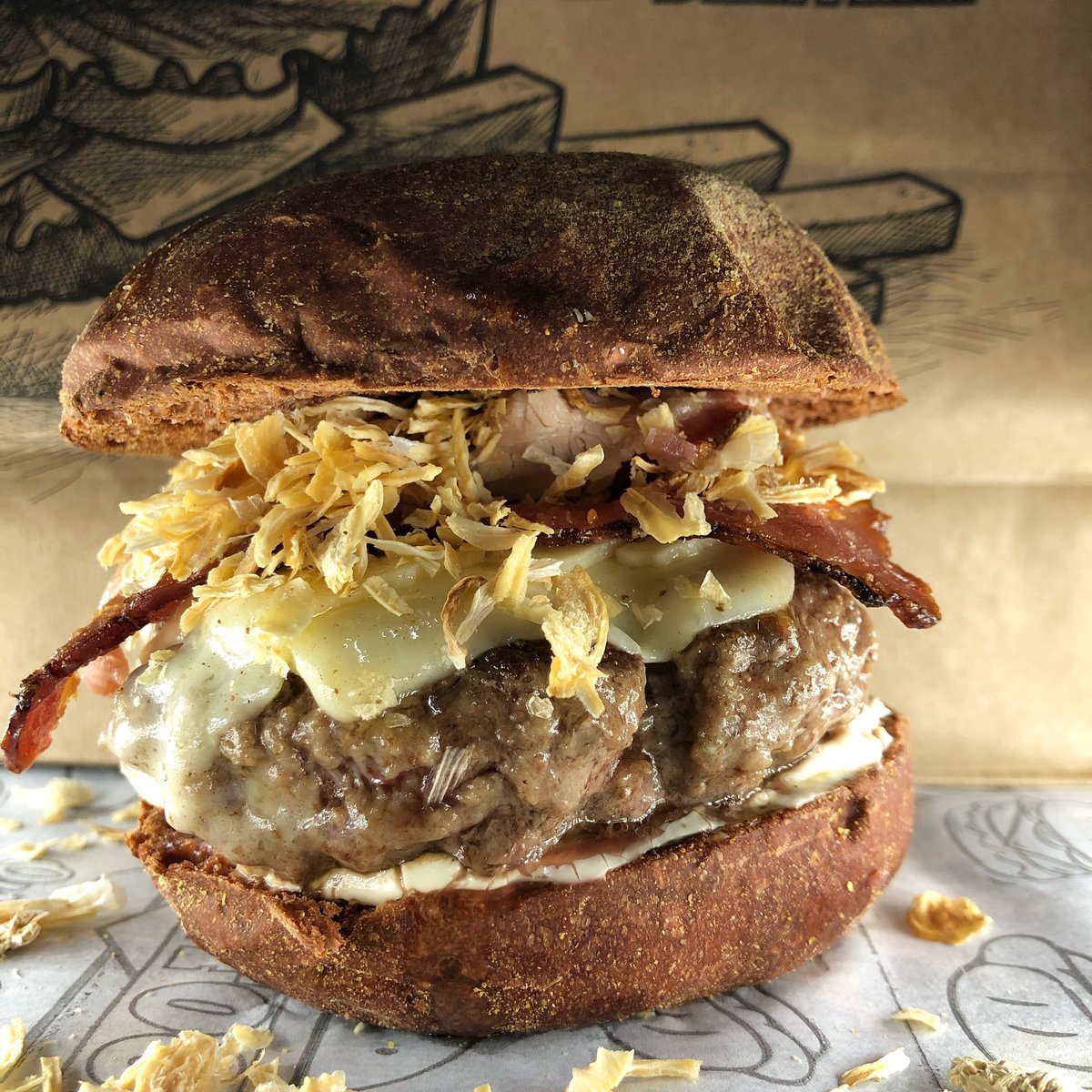 rockinburger2's tweet photo. Boa noite galera, loja aberta 
 Entrega grátis na taquara 🛵
 https://t.co/uyJz4oy243
 
 #hamburguerartesanal #hamburguer #ifood #food #ubereats #comida #fomedefood #foodpornography #rj021 #rj #taquara #jacarepaguá #taquarajacarepaguá  #likesforlike #likeforlikealways #likeit https://t.co/RN2iDGBEI8