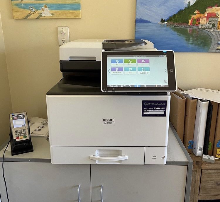 B2B_Tech_Au's tweet photo. Another #customer with the @RicohTweets IM C300F! 2 of these were installed at a #preschool, due to its high-speed #printing, functionality upgrades & #productivity enhancements. Other features include:
🖨A4 multifunction
📄#Print, copy, scan, fax
👆Touchscreen
📱#Mobileprint https://t.co/MbvcPnehgI
