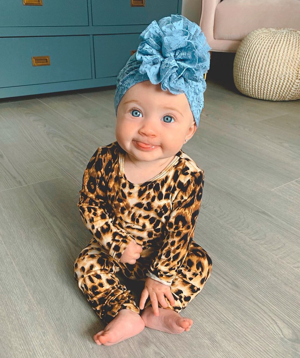 ThePerezHilton's tweet image. Podcast time! Our latest episode is available to listen NOW! And you can watch it tomorrow on my @PerezHilton YouTube! We chat #ChrisHarrison and so much MORE! Listen to The Perez Hilton Podcast with @ChrisBooker on Apple Podcasts or Spotify or directly at PerezPodcast.com