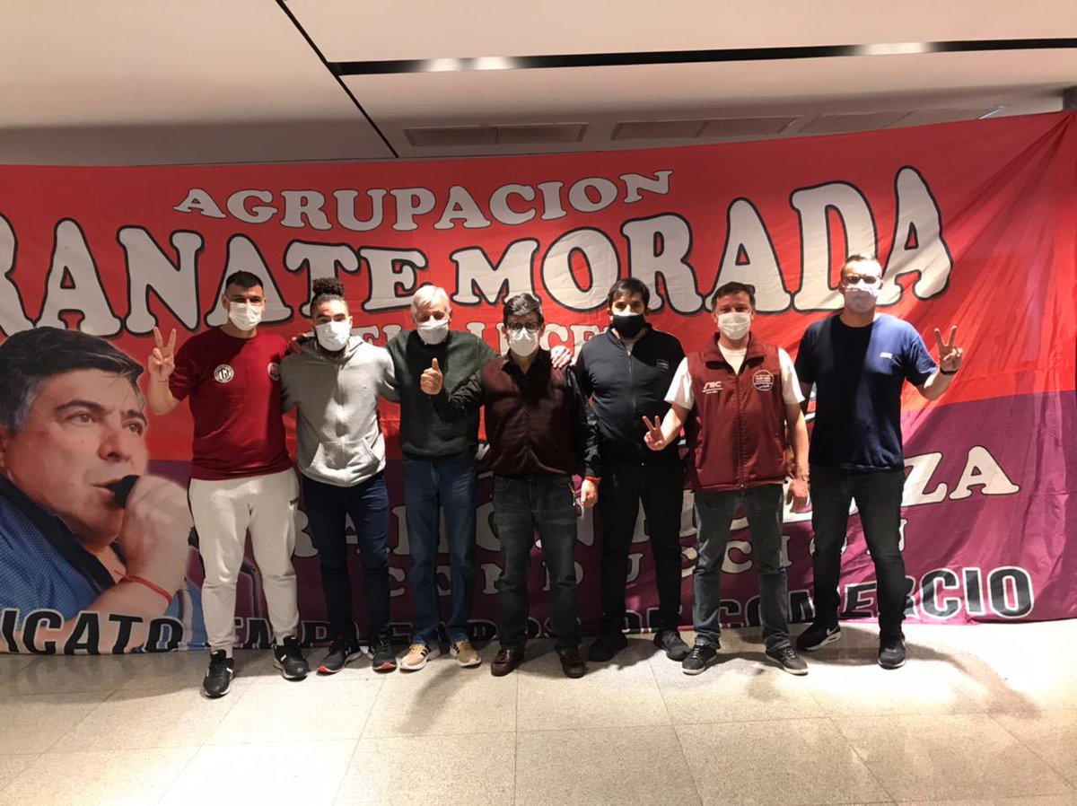 Renovación de credenciales en sucursal 45 <a href="/MuerzaRamon/">Ramon Muerza</a> <a href="/aldecoto/">alberto aldeco</a> <a href="/DanielOveja/">Daniel Ovejero</a> <a href="/orlandopipi/">Orlando Ramos</a>  #AgrupaciónGranateMoradaGracielaLucero