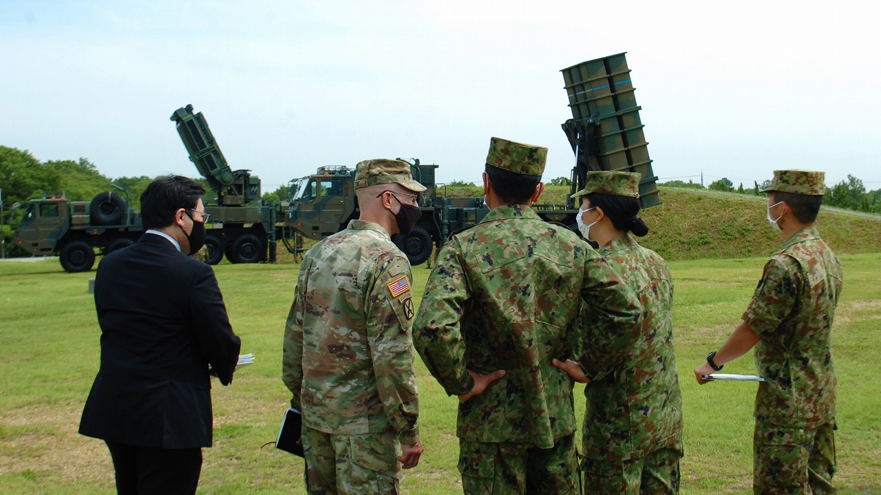 陸上自衛隊 青野原駐屯地 英訳はこちらです Jgsdf 8th Antiaircraft Artillery Group Received An Office Call From Commander Of The 38th Air Defense Artillery Brigade U S Army 38thada T Co W845i8tzrw Twitter