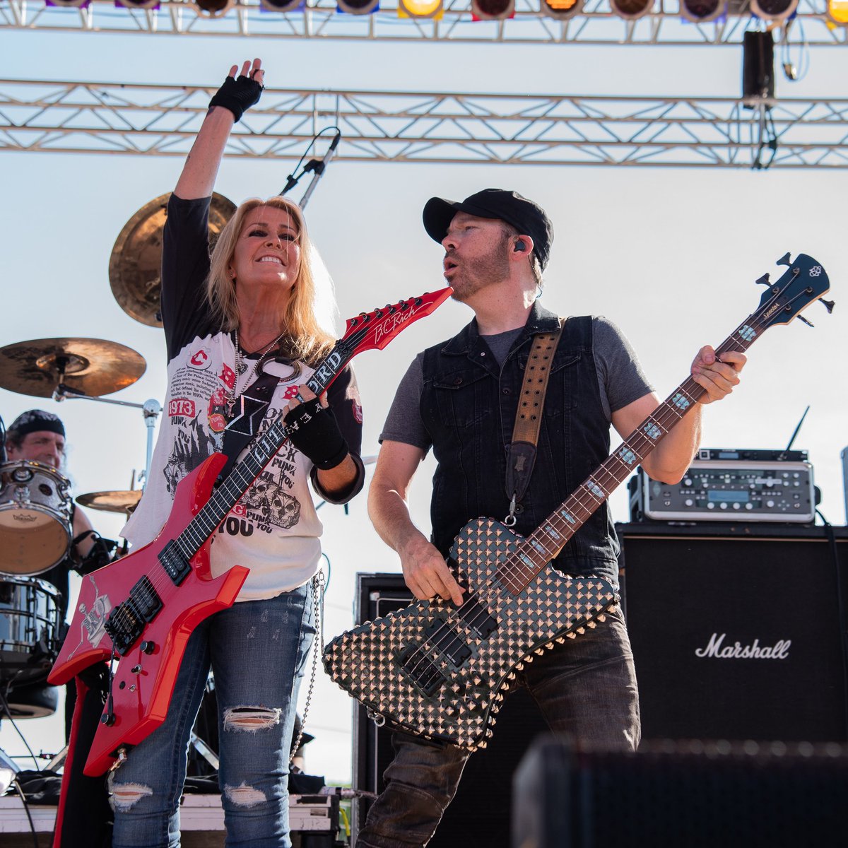 More cool shots from our first show back. (@LitaFord in Sunbury, PA)  What a great weekend. And we get to do it all over again this weekend.  You can find more tour dates at: MartyOBrien.com.

Photos by Shannon Wilk.  View the full gallery here: rockininterviews.com/concert-review…