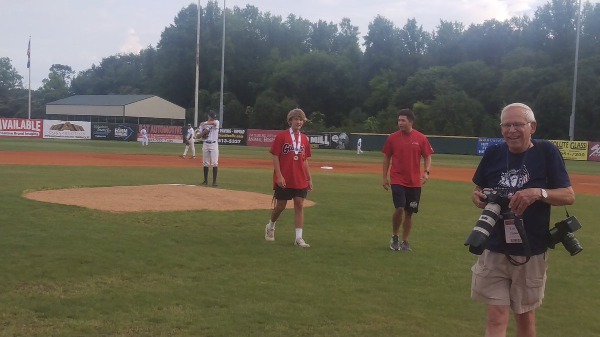 The Class 3A champion <a href="/GilbertBaseball/">Gilbert Baseball</a> are recognized prior to the Bottom 3rd inning. <a href="/GoBlowfish/">Blowfish Baseball</a> co-owner <a href="/billshanahan24/">Bill Shanahan</a> presents head coach <a href="/Burnie17/">Ashley Burnett</a> a commemorative state championship bat.