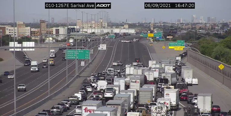 ArizonaDOT's tweet photo. I-10 EB remains closed at Estrella Parkway in Phoenix; all traffic must detour onto or before this road. No estimated time to reopen.

Check your route before heading out with AZ 511 &amp; ADOT Alerts apps: https://t.co/18uQYLoqla

#I10 #PhxTraffic https://t.co/M6KEJMlidr