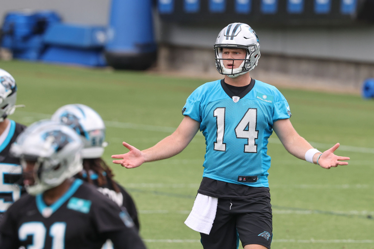 Sam Darnold iffy on COVID 19 vaccine 'Gonna evaluate that on my own'